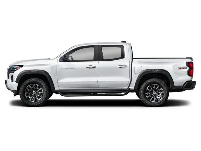 2026 Chevrolet Colorado Z71 - Photo 2