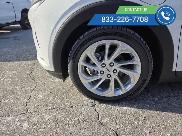 2027 Chevrolet Bolt LT Heated Seats - Photo 15