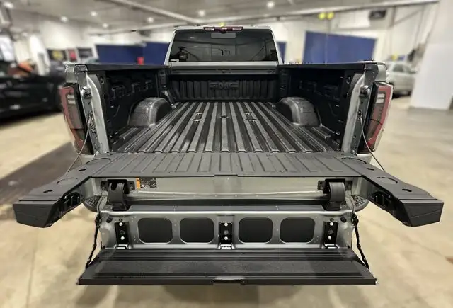 2026 GMC Sierra 3500HD AT4 - Photo 6