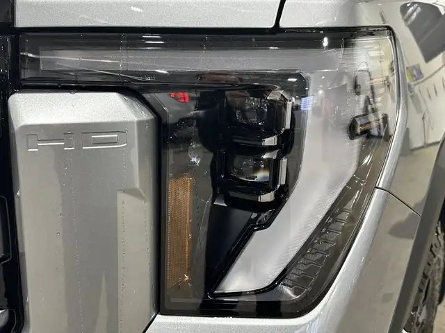 2026 GMC Sierra 3500HD AT4 - Photo 10