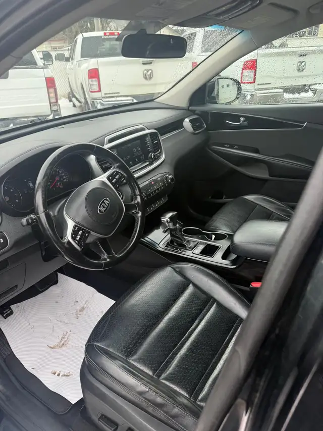 2025 Chrysler Pacifica Limited - Photo 11