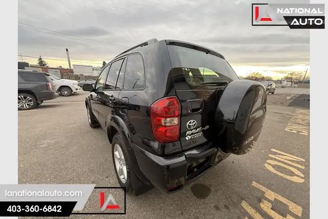 2005 Toyota RAV4 - Photo 8