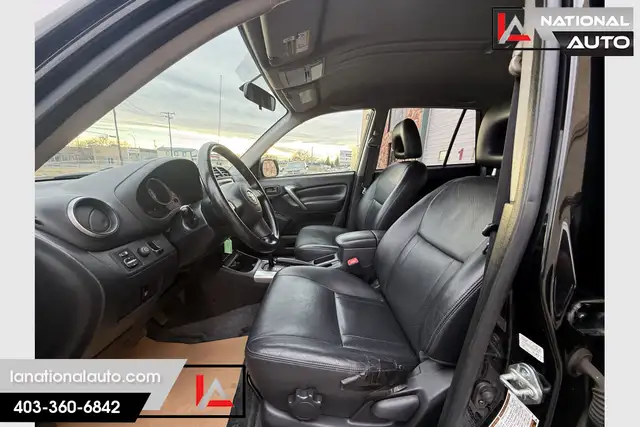 2005 Toyota RAV4 - Photo 9