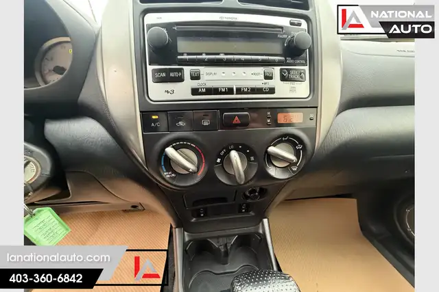 2005 Toyota RAV4 - Photo 13