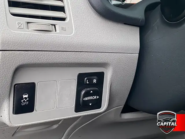 2011 Toyota Corolla S - Photo 7