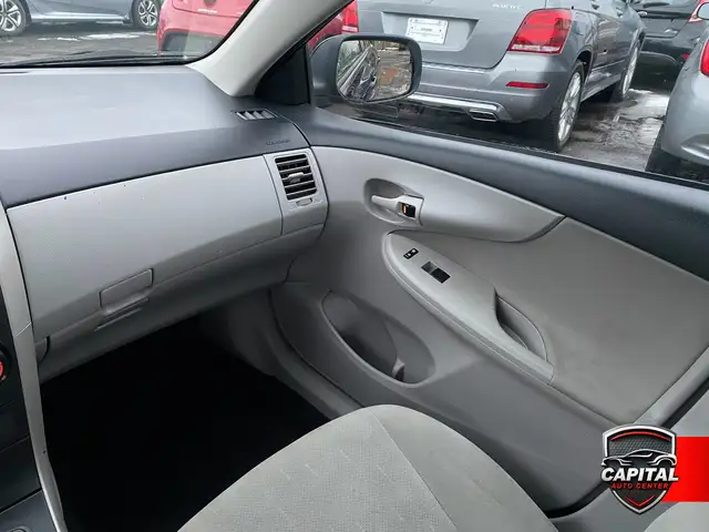 2011 Toyota Corolla S - Photo 12