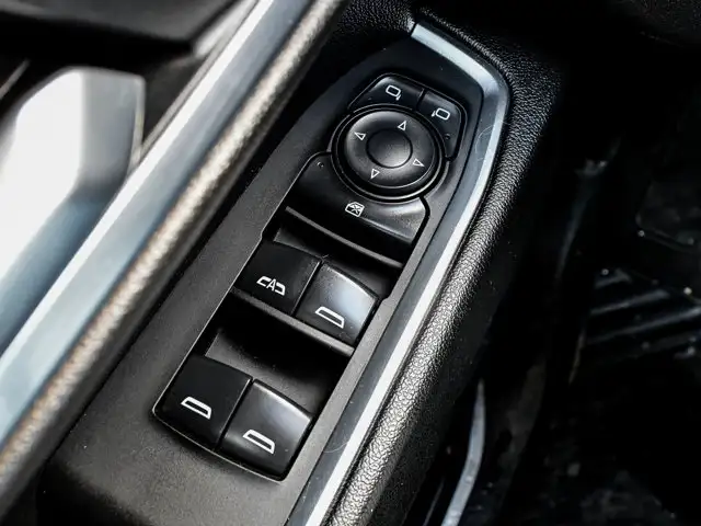 2025 Chevrolet Silverado 1500 LT 5.3L - Photo 18