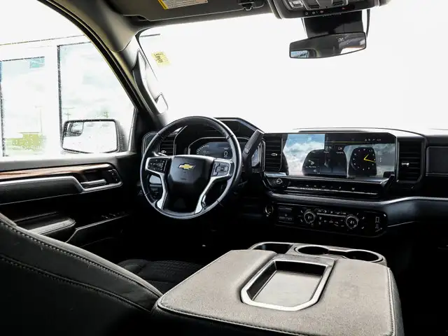 2025 Chevrolet Silverado 1500 LT 5.3L - Photo 29