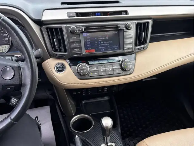 2013 Toyota RAV4 Limited - Photo 8