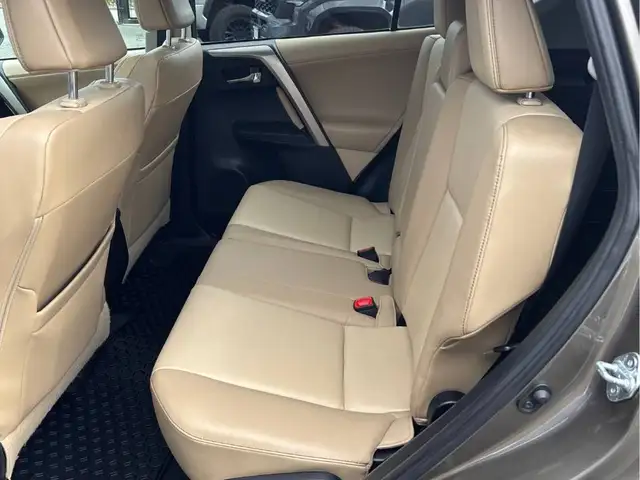 2013 Toyota RAV4 Limited - Photo 10