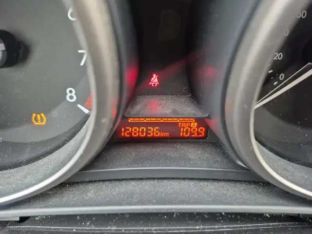 2014 Mazda Mazda5 - Photo 18