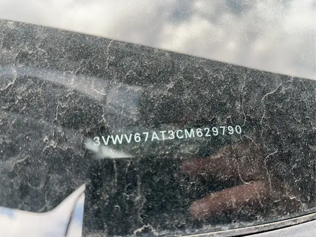 2012 Volkswagen Beetle - Photo 14