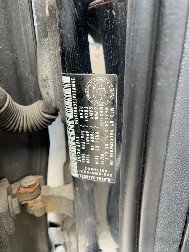 2012 Volkswagen Beetle - Photo 17