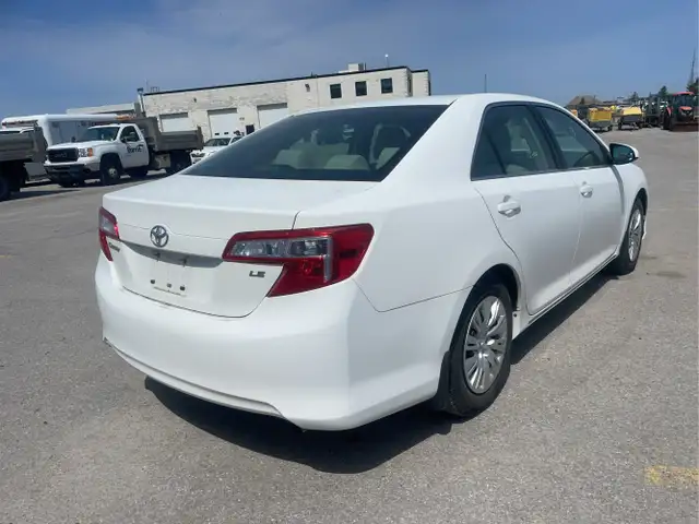 2013 Toyota Camry - Photo 5