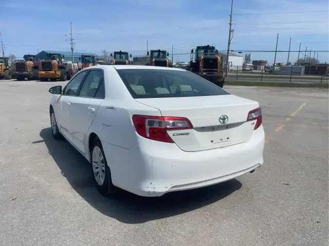 2013 Toyota Camry - Photo 7