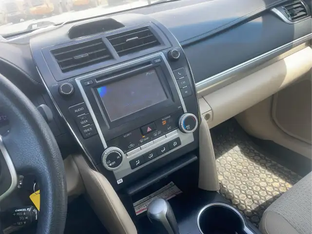 2013 Toyota Camry - Photo 12