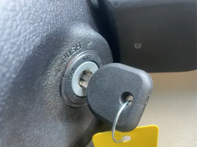 2013 Toyota Camry - Photo 13