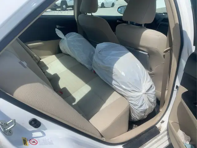 2013 Toyota Camry - Photo 19