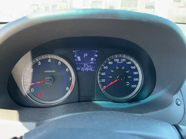 2013 Hyundai ACCENT - Photo 11