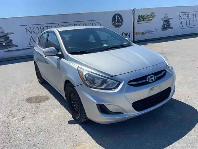 2015 Hyundai ACCENT - Photo 3