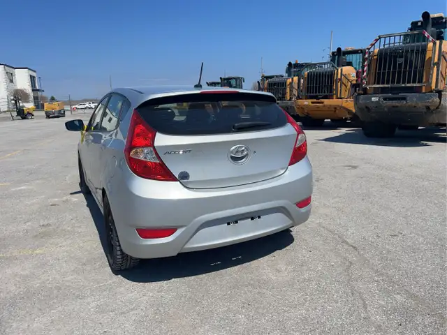 2015 Hyundai ACCENT - Photo 7