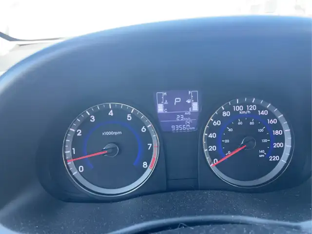 2015 Hyundai ACCENT - Photo 11