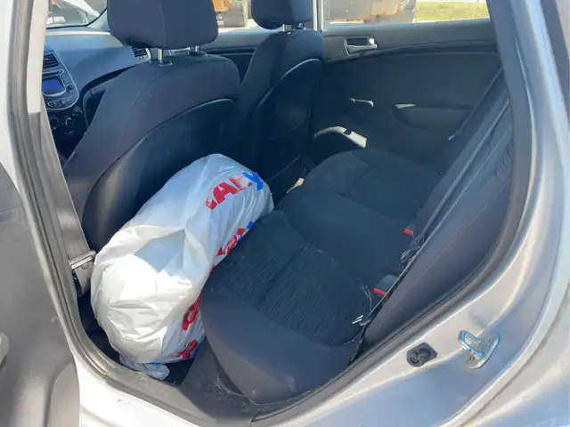 2015 Hyundai ACCENT - Photo 14