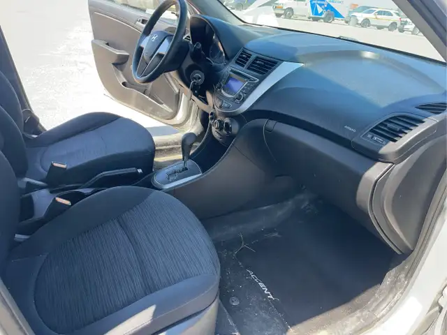 2015 Hyundai ACCENT - Photo 18