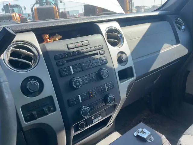 2011 Ford F-150 - Photo 12