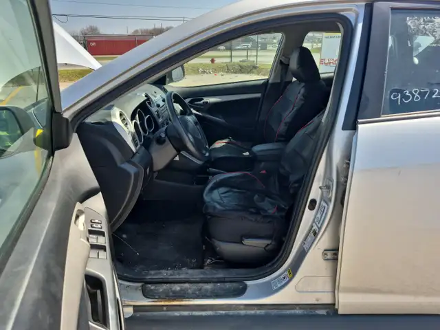 2009 Pontiac Vibe - Photo 13