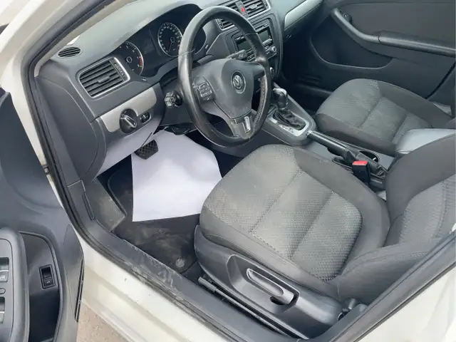 2013 Volkswagen Jetta - Photo 10
