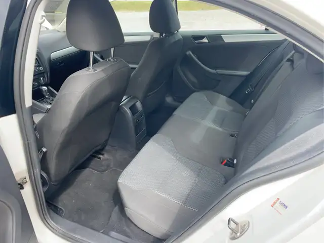 2013 Volkswagen Jetta - Photo 15
