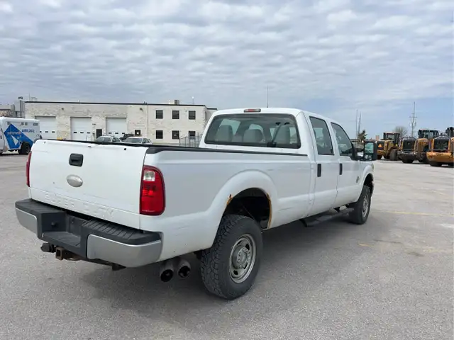 2011 Ford F-350 Super Duty - Photo 5