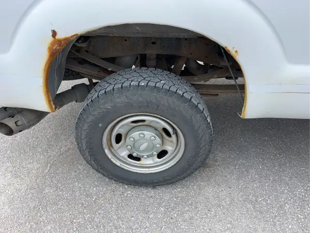 2011 Ford F-350 Super Duty - Photo 9