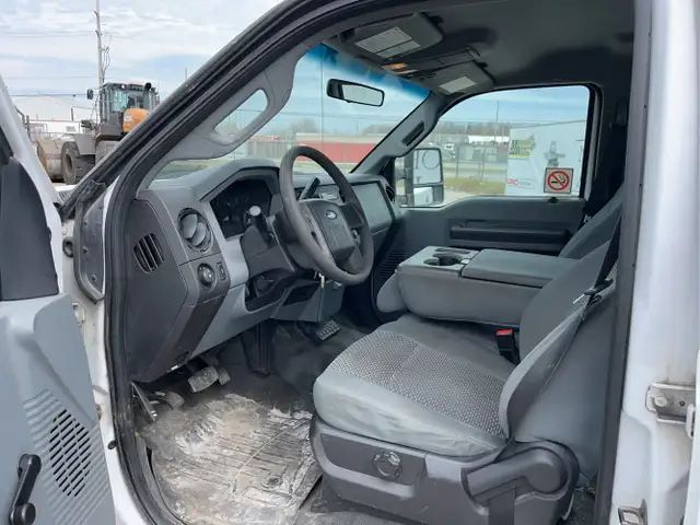 2011 Ford F-350 Super Duty - Photo 12