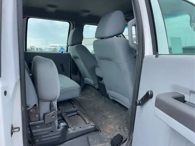 2011 Ford F-350 Super Duty - Photo 16