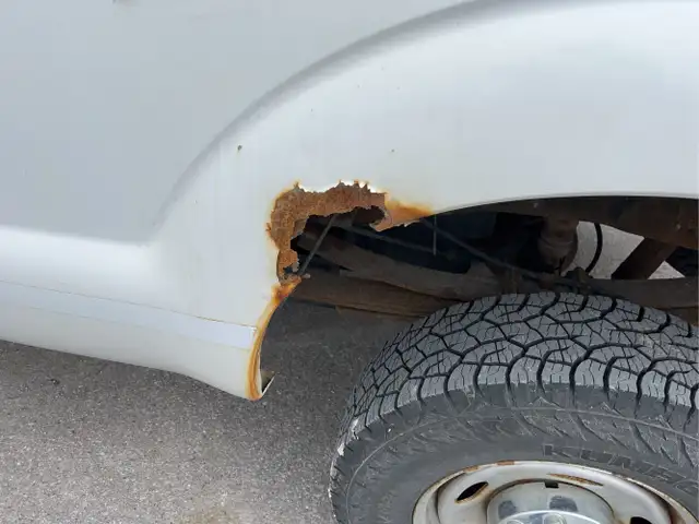 2011 Ford F-350 Super Duty - Photo 23