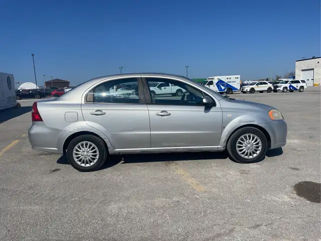 2007 Pontiac Wave - Photo 4