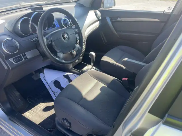 2007 Pontiac Wave - Photo 10