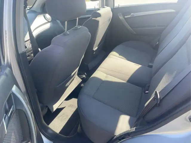 2007 Pontiac Wave - Photo 14