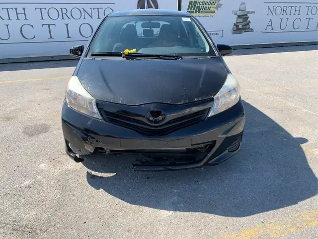 2014 Toyota Yaris - Photo 2