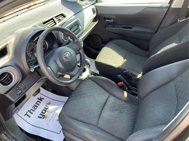 2014 Toyota Yaris - Photo 10