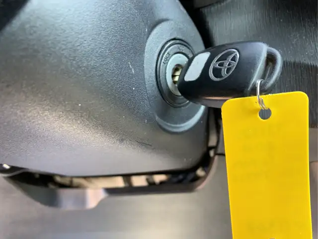 2014 Toyota Yaris - Photo 13