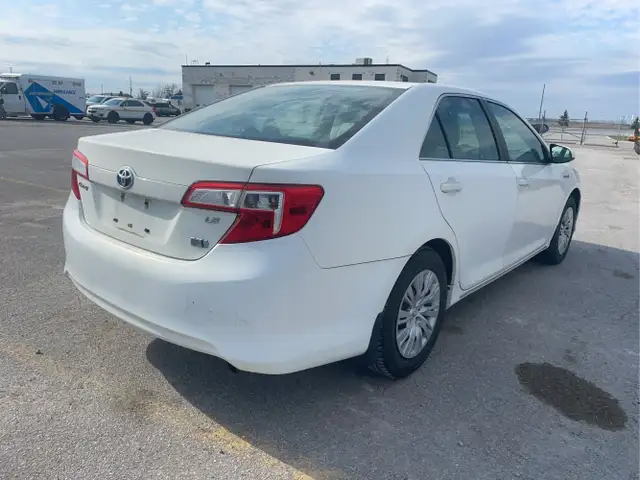 2012 Toyota Camry Hybrid - Photo 5