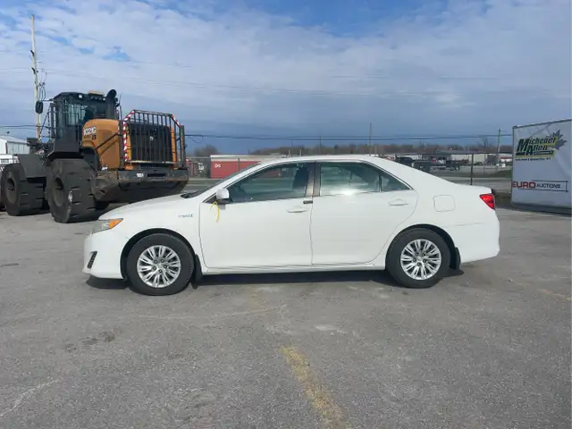 2012 Toyota Camry Hybrid - Photo 8