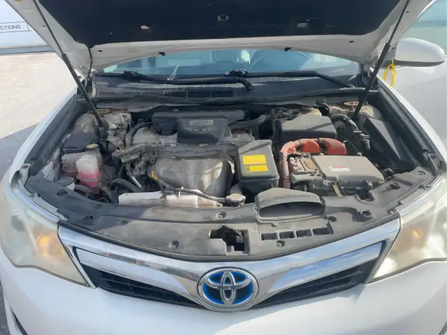 2012 Toyota Camry Hybrid - Photo 9