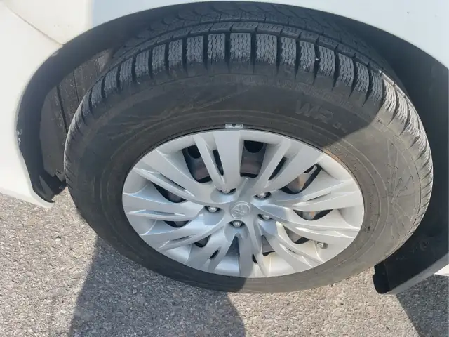 2012 Toyota Camry Hybrid - Photo 23