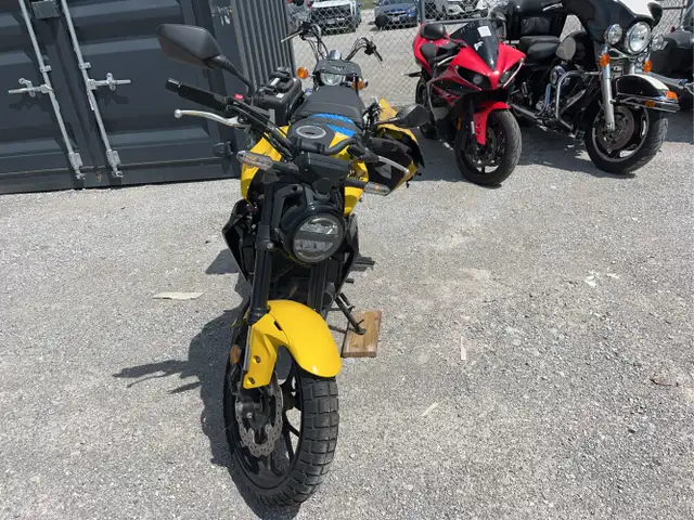 2023 Honda Cb - Photo 2