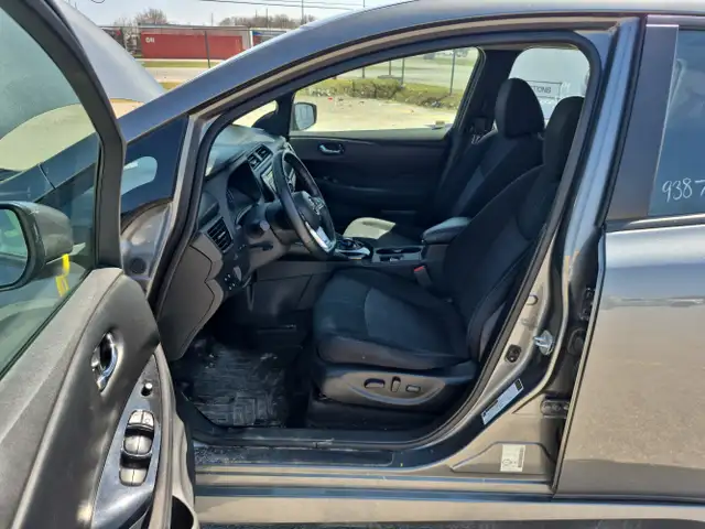 2019 Nissan LEAF - Photo 10