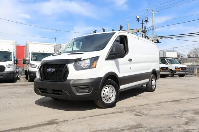 Ford Transit Cargo Van T-150 CARGO 130WB / 4X4 AWD / 1 SEUL PROP - Photo 3